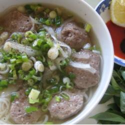 Bún khô bò viên cho bữa sáng tuyệt ngon